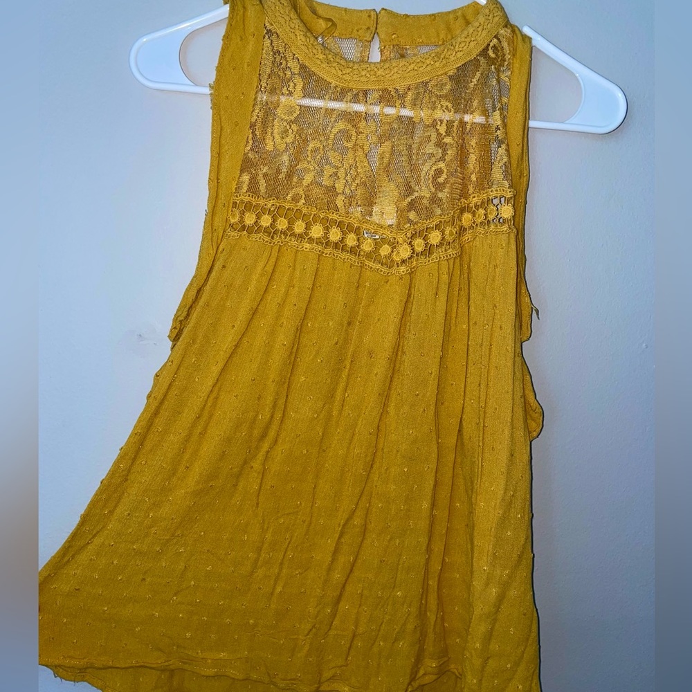 Boutique style mustard yellow tank top. Size Small.